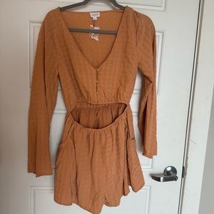 Le Lis Romper with cut out detail, Size S. NWOT